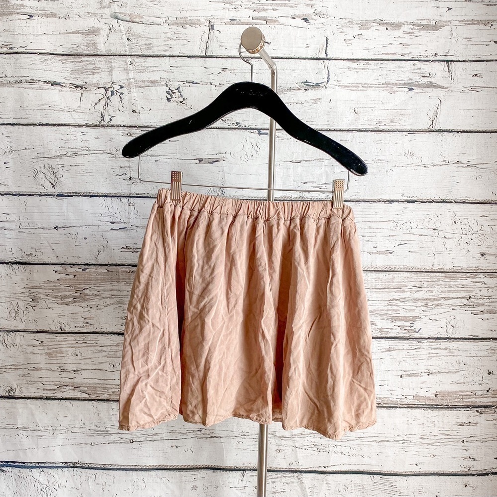 Brandy Melville beige/cream skirt